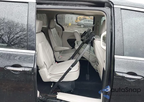 2017 Chrysler Pacifica Limited z USA, uszkodzony, nr VIN 2C4RC1GG0HR514326